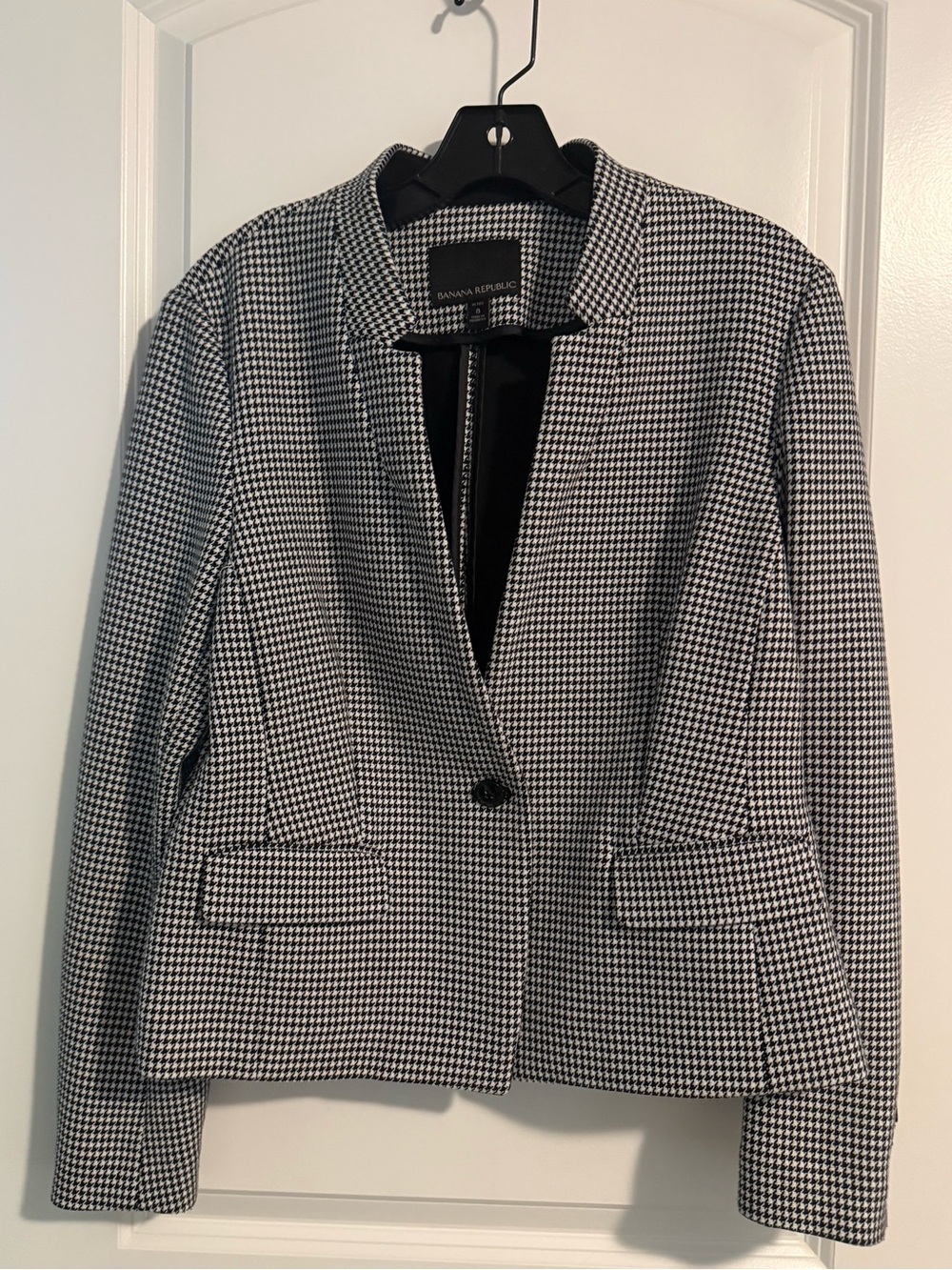 Banana Republic Black & White Houndstooth Women's Blazer